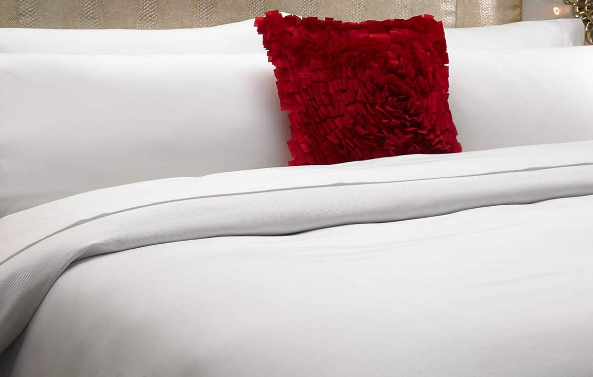 https://www.whotelsthestore.com/images/products/xlrg/w-hotels-ribbed-duvet-cover-WHO-135-POL-WH_xlrg.jpg