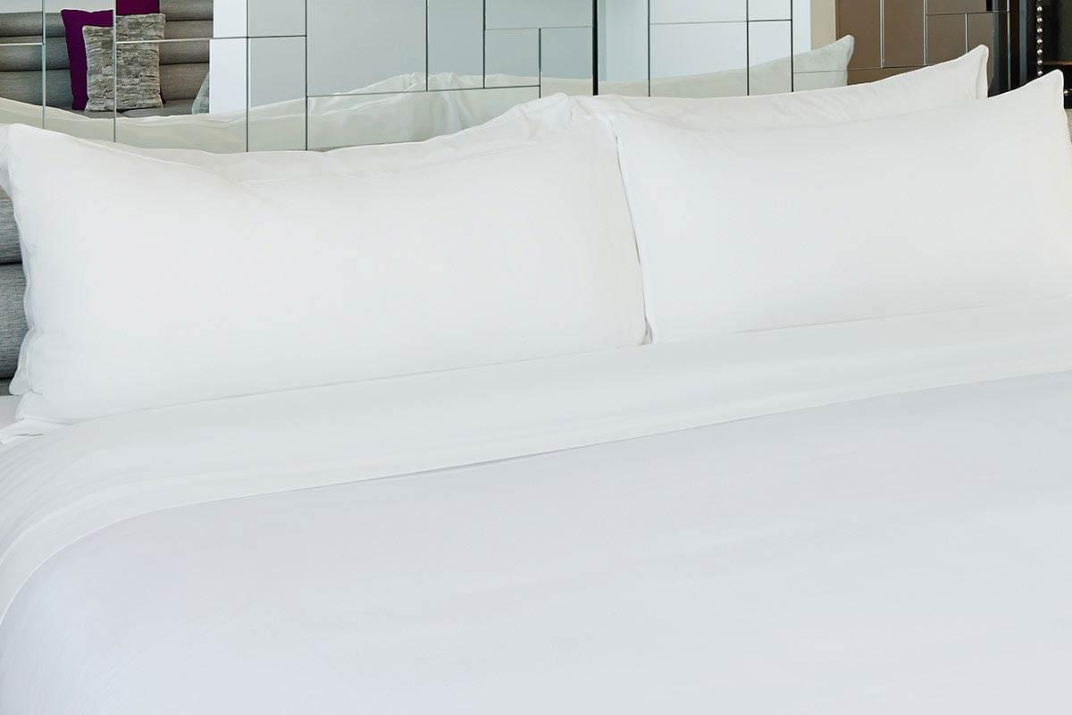 https://www.whotelsthestore.com/images/products/xlrg/w-hotels-solid-white-duvet-cover-WHO-136-01-WH_xlrg.jpg